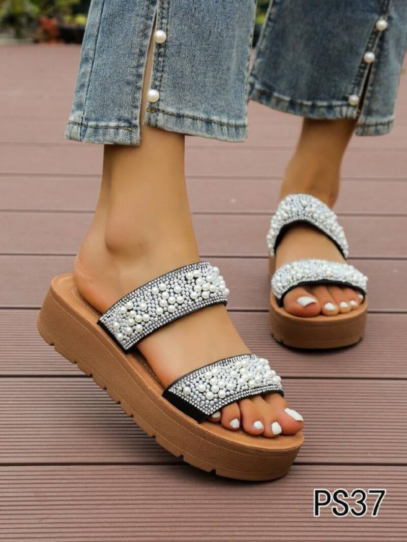 Klapki damskie Roz 36-41 / 12 par 1